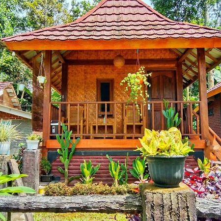 Pondok Rinjani Bungalow Тетебату Екстериор снимка