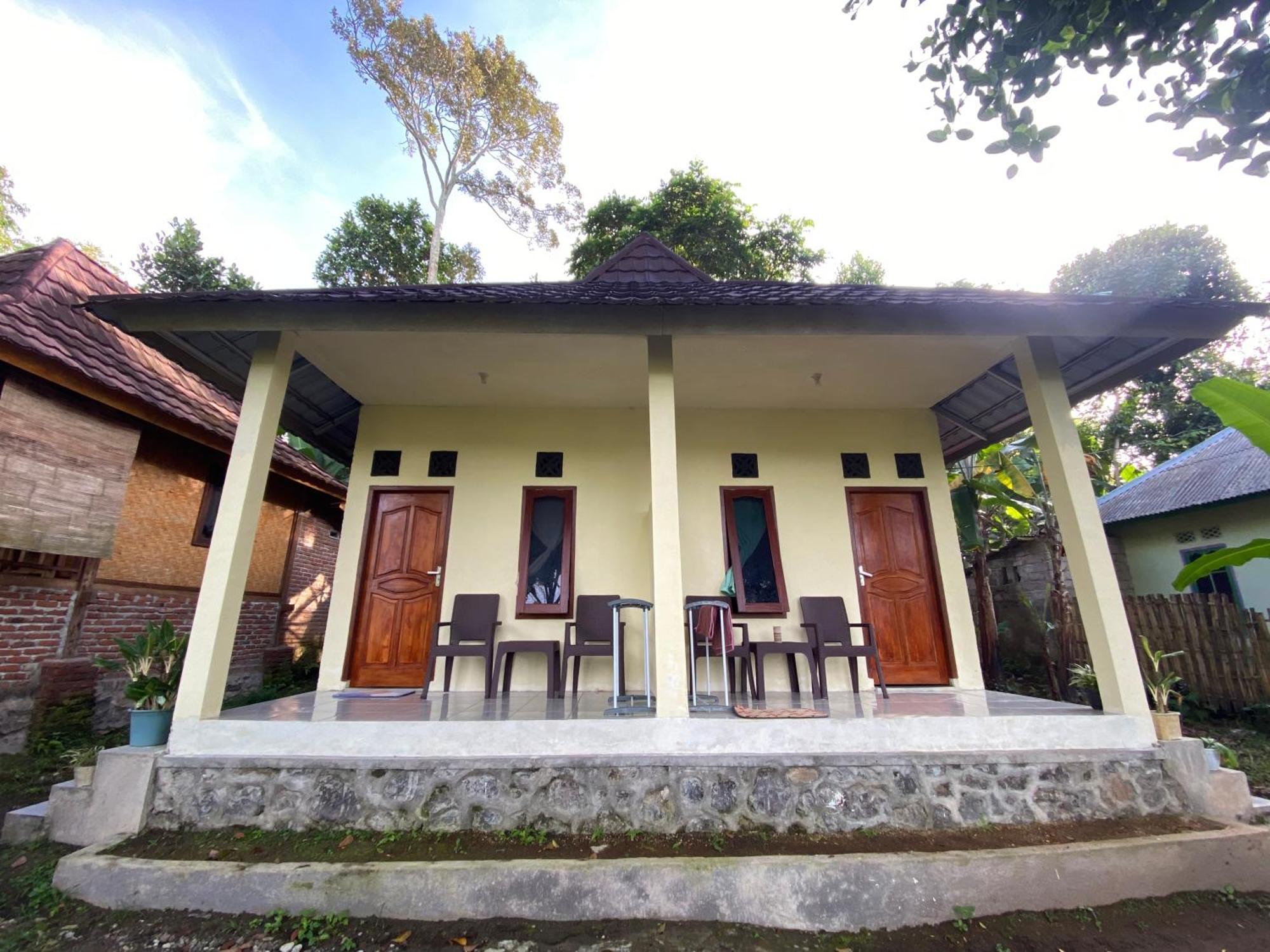 Pondok Rinjani Bungalow Тетебату Екстериор снимка
